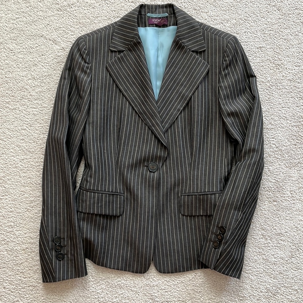 Escada pant suit
